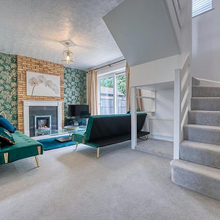 Capri 13 Sa - 3 Bed House, Close To Loughborough University & M1 Motorway, Free Wifi, Big Garden, Ample Parking- Ask For Contractor Rates! 外观 照片