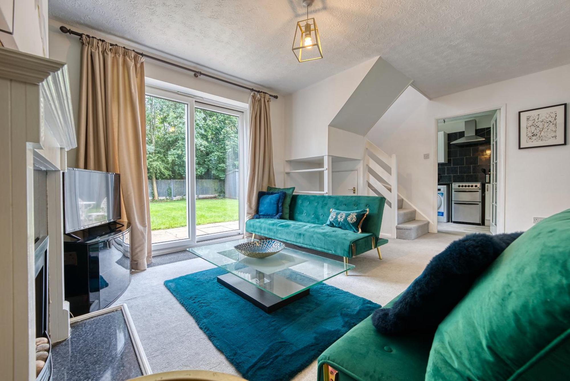Capri 13 Sa - 3 Bed House, Close To Loughborough University & M1 Motorway, Free Wifi, Big Garden, Ample Parking- Ask For Contractor Rates! 外观 照片
