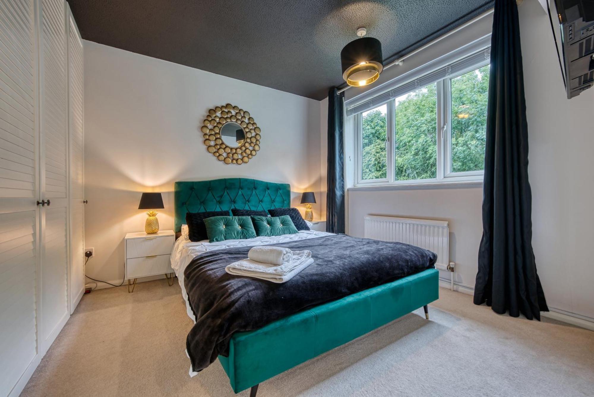 Capri 13 Sa - 3 Bed House, Close To Loughborough University & M1 Motorway, Free Wifi, Big Garden, Ample Parking- Ask For Contractor Rates! 外观 照片